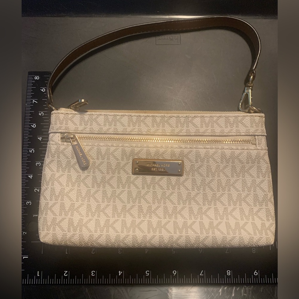 Michael Kors Jet Set Clutch/XL Wristlet